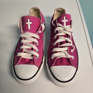 Converse Low Top Sneakers